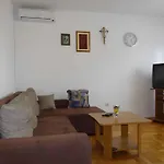 Διαμέρισμα Okrug Gornji 32 *