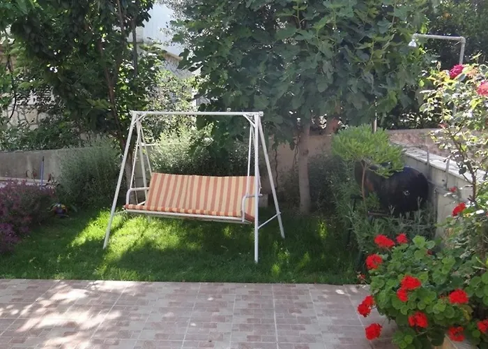 Apartman Okrug Gornji 32 *
