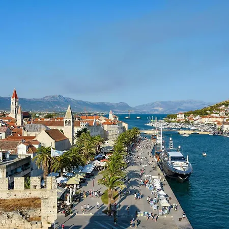 Apartament Okrug Gornji 32