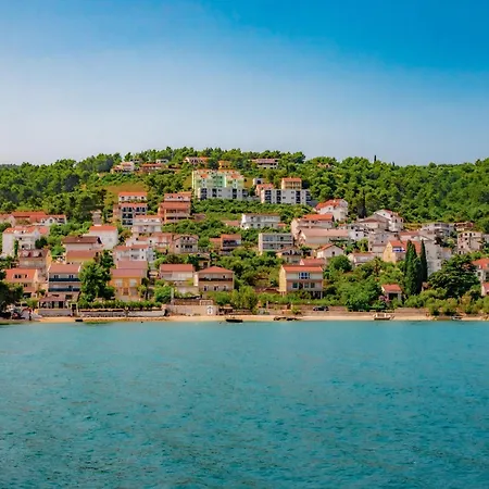 Okrug Gornji 32 Trogir