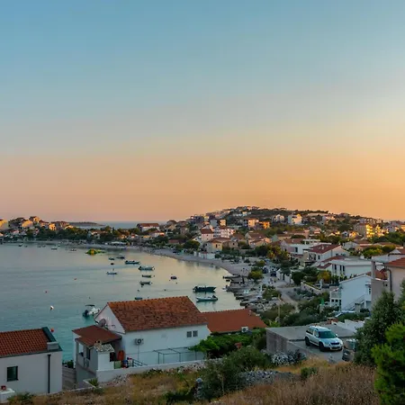 Apartament Okrug Gornji 32 *