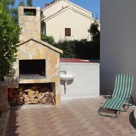 Okrug Gornji 32 * Trogir